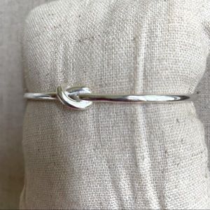 Silver necklace & bracelet set